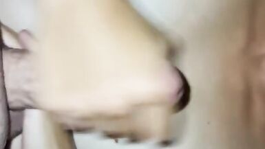 Ich war so allein. Echter Amateur Handjob für meinen Nachbarn - 13 image