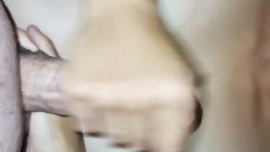 Ich war so allein. Echter Amateur Handjob für meinen Nachbarn - 14 image
