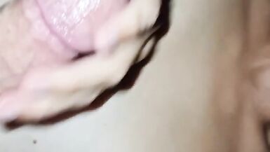 Ich war so allein. Echter Amateur Handjob für meinen Nachbarn - 4 image