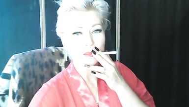 Charmante reife Frau in Rot, oder Hot Fucking Solo und Non-Solo! Dildo Pounding, Ficken, Creampie! - 2 image