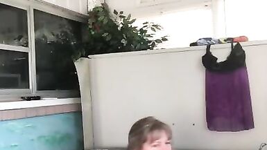 MILF in HOT Tub all Wet