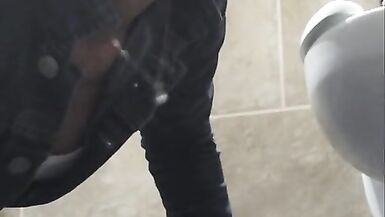 Uniqueen Peeing and Slurping it off the Bathroom Floor come see me be Disgusting Daddy - 12 image