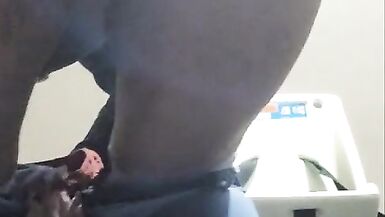 Uniqueen Peeing and Slurping it off the Bathroom Floor come see me be Disgusting Daddy - 4 image