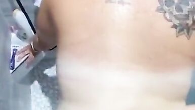 Cumming on wifes face after fucking her in the shower - 6 image