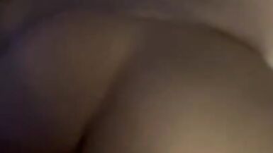 La femme au gros cul et à la queue de poisson se fait baiser par la BBC