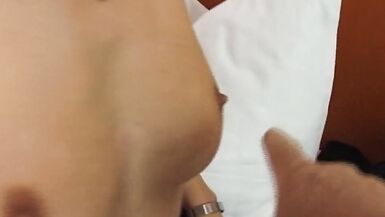 Teasing nella camera dalbergo Milf tedesca - 7 image
