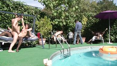 Mature housewife MILF gangbang orgy with BBC - 9 image