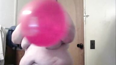 Naked Bitch Get Bitch Slap In Face By Popping Balloon - 11 image