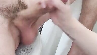 Frau gibt den besten Handjob. Ich kam so hart. - 10 image