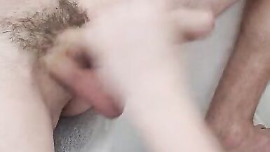 Frau gibt den besten Handjob. Ich kam so hart. - 6 image