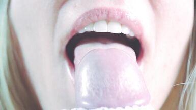 Sessuale pompino stuzzicante con la lingua e orgasmo perfettamente rovinato - 13 image