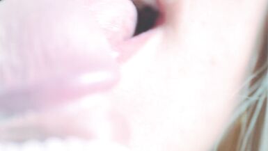 Sessuale pompino stuzzicante con la lingua e orgasmo perfettamente rovinato - 7 image