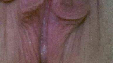 Inexperienced Mum Playing And Opening Her Dirty Cunt - 1 image