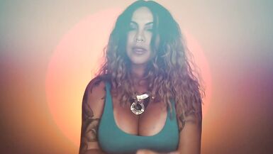 Fumer en silence avec miss Gvhi