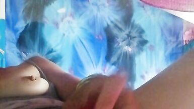 MILF masturbiert mit rosa Dildo - 6 image