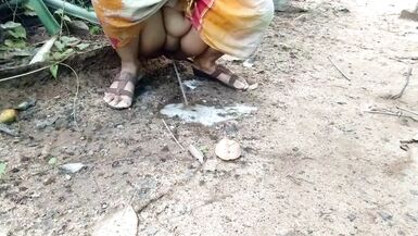 Desi Indian Aunt Outdoor Public Pissing Video Compilation - 13 image