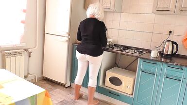 MILF Spreads her Ass for Anal Sex. Homemade - 2 image