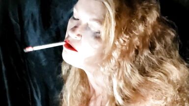 Wahrhaftig heißes Rosa VS120 Smoking Babe - 11 image
